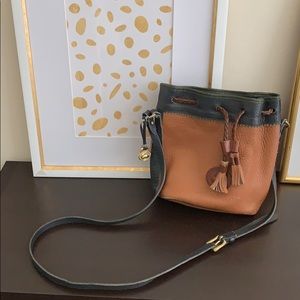 Vintage Dooney & Bourke shoulder bag